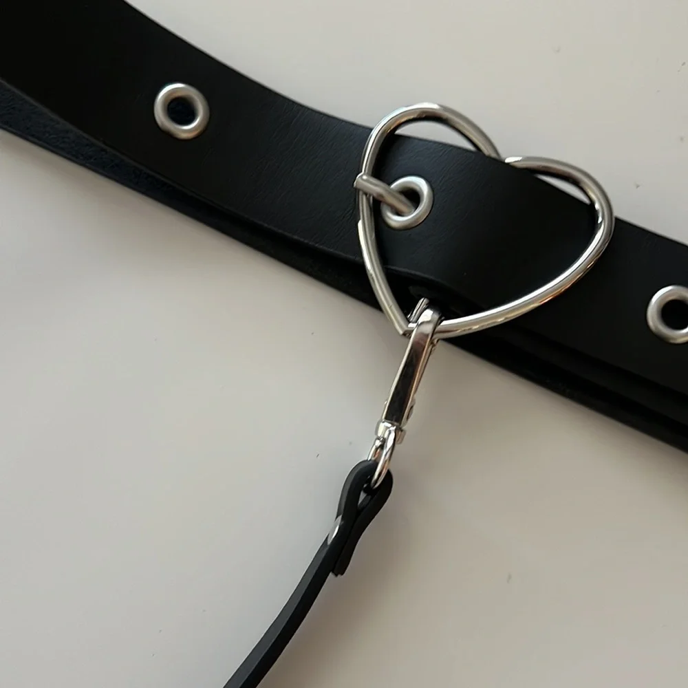 Hot Topic belt - Picture 2 of 4